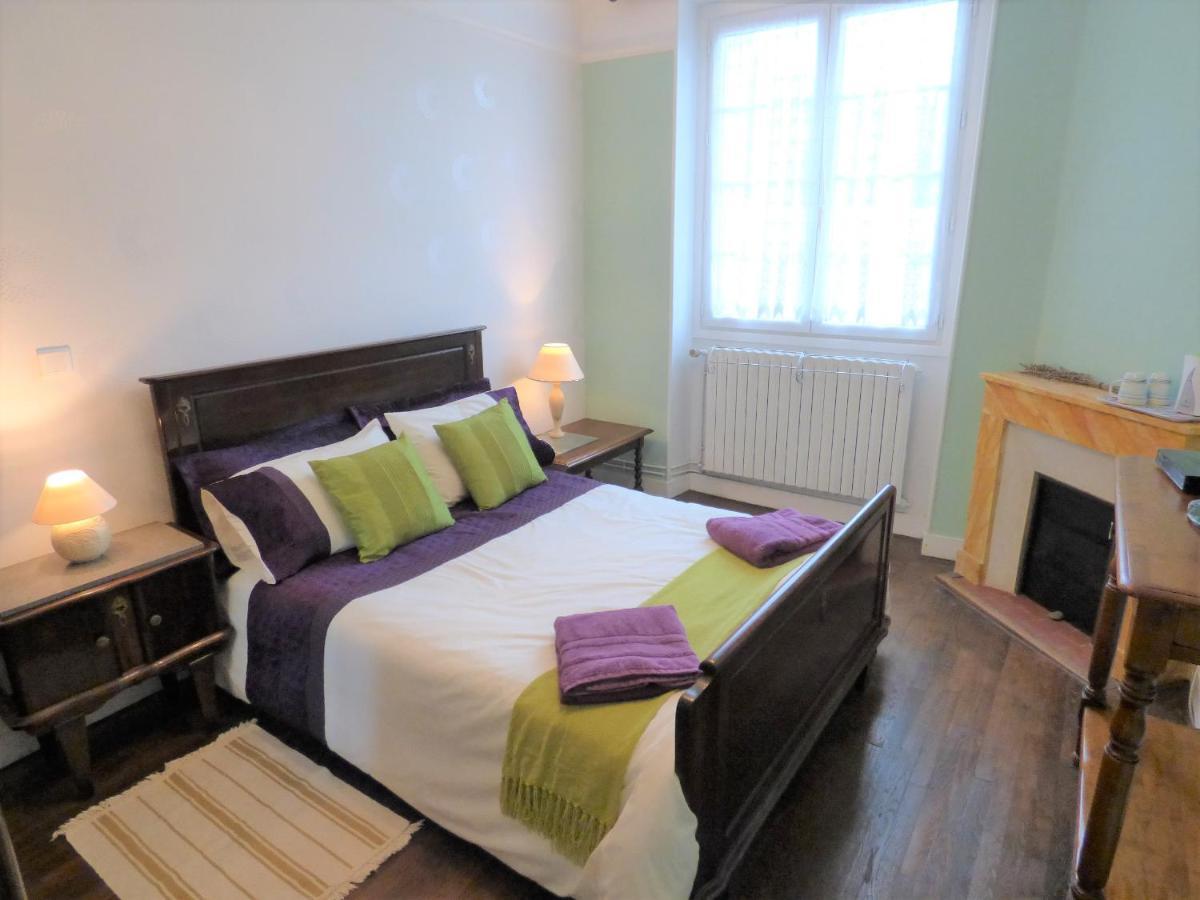 Les Tibles Bed and Breakfast Nanthiat Esterno foto