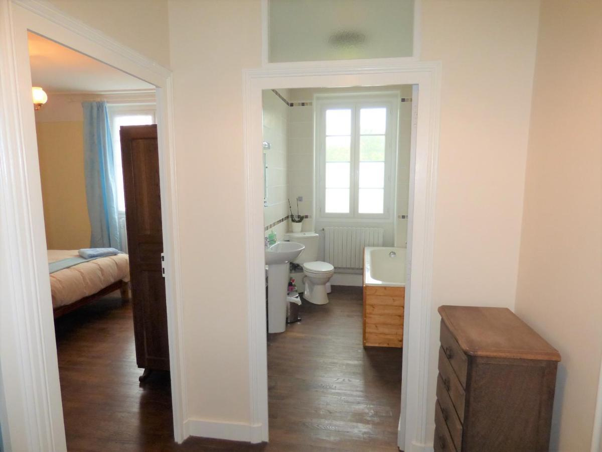 Les Tibles Bed and Breakfast Nanthiat Esterno foto