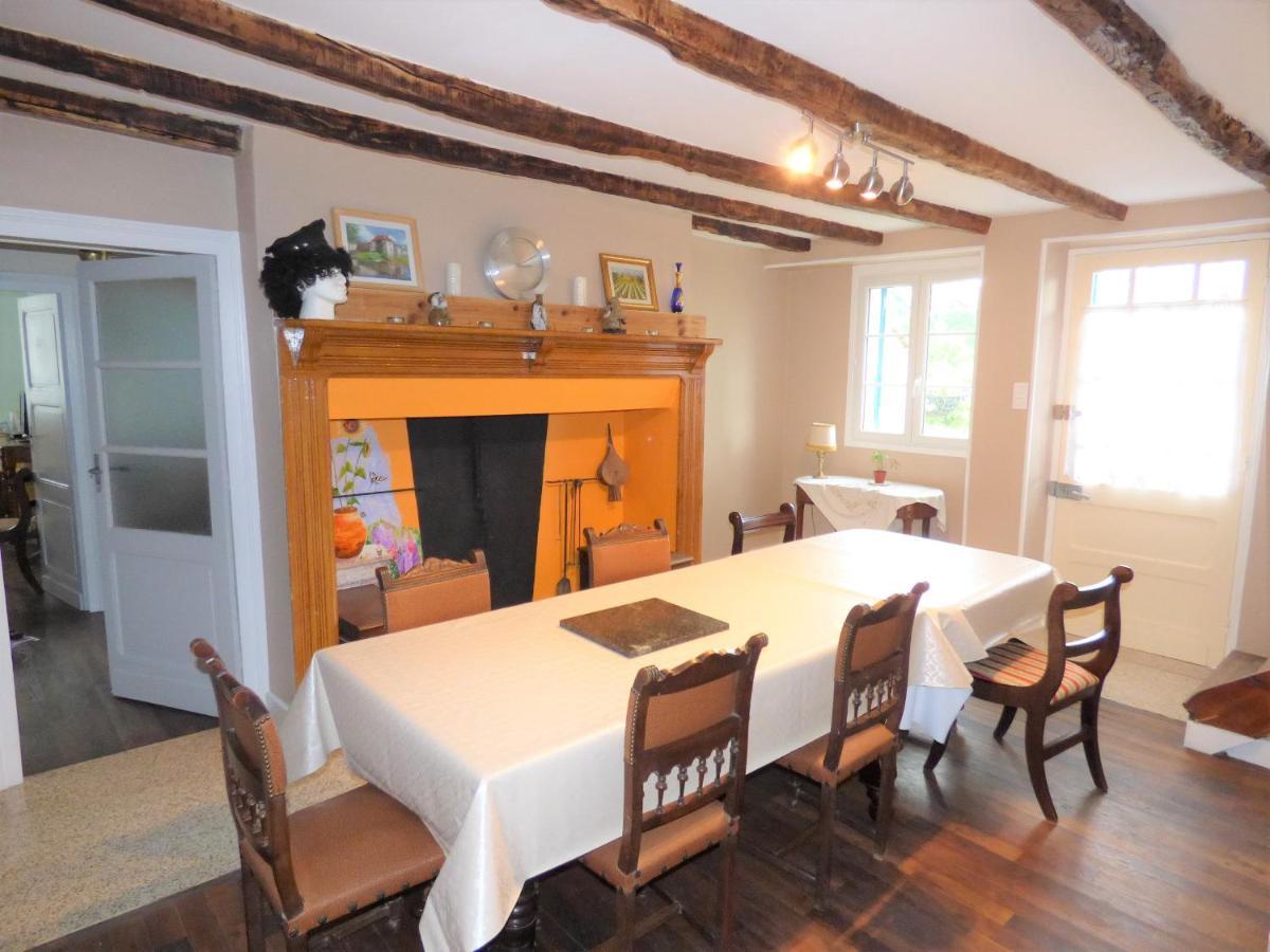 Les Tibles Bed and Breakfast Nanthiat Esterno foto