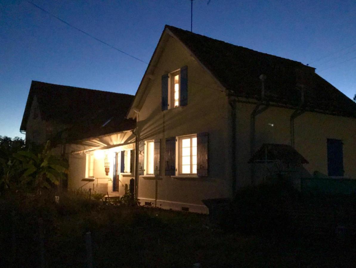 Les Tibles Bed and Breakfast Nanthiat Esterno foto